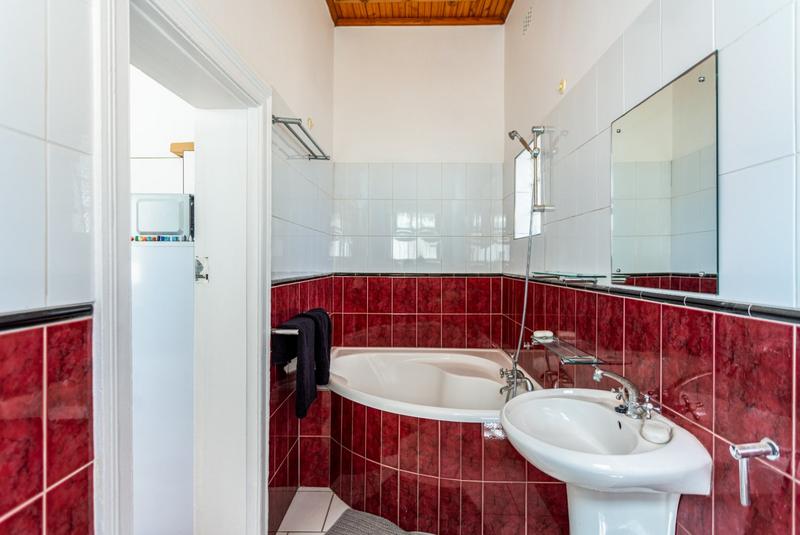 To Let 1 Bedroom Property for Rent in Observatory Western Cape